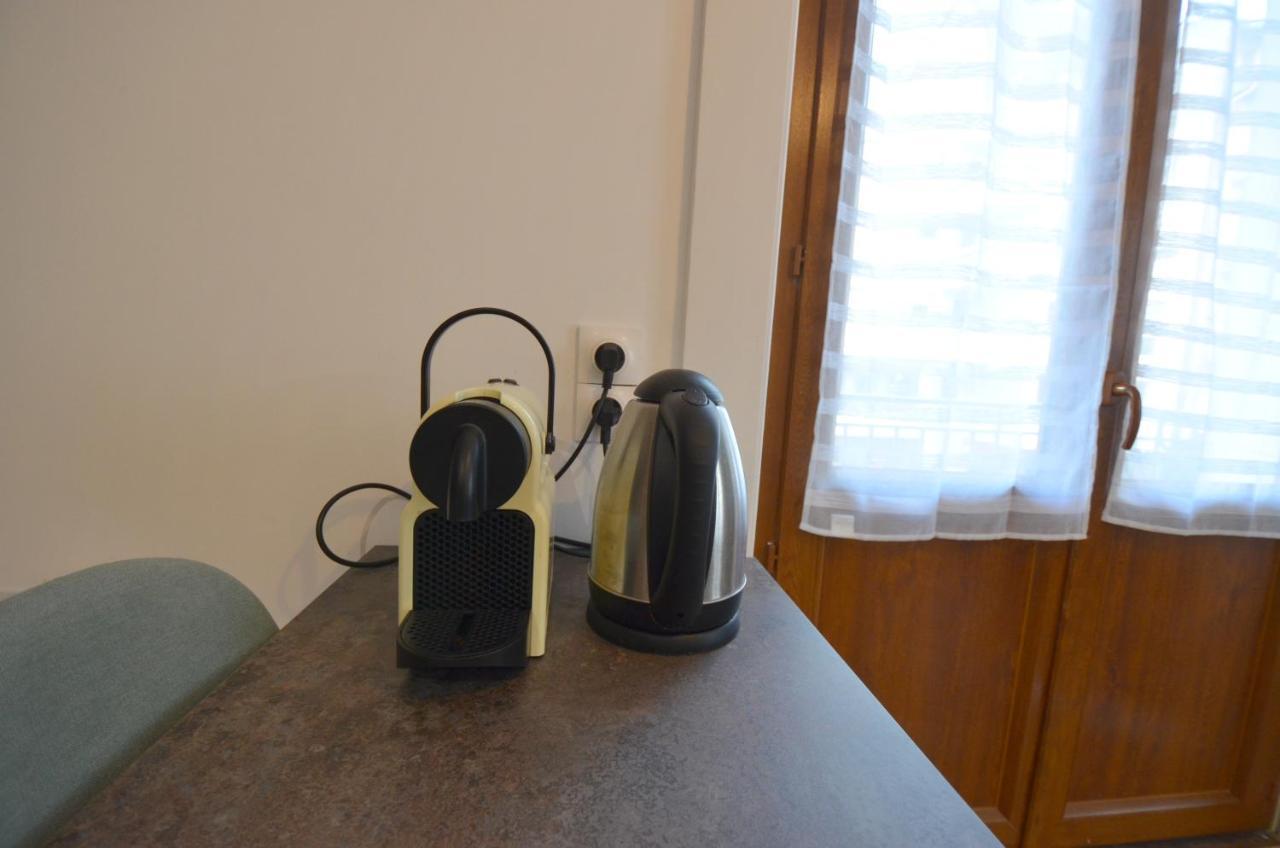 Appartement Studio + Balcon + Parking - Ultra Centre à Annecy Extérieur photo