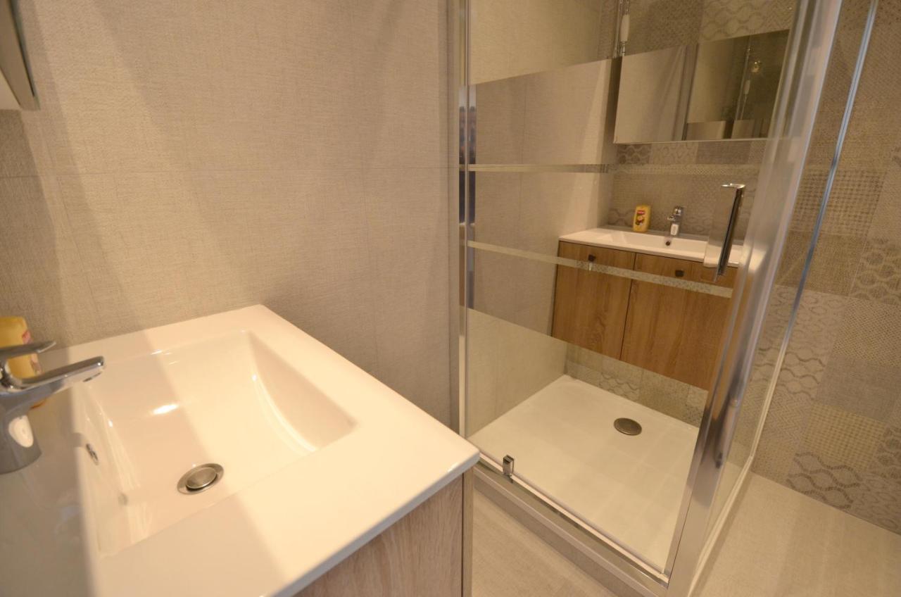 Appartement Studio + Balcon + Parking - Ultra Centre à Annecy Extérieur photo